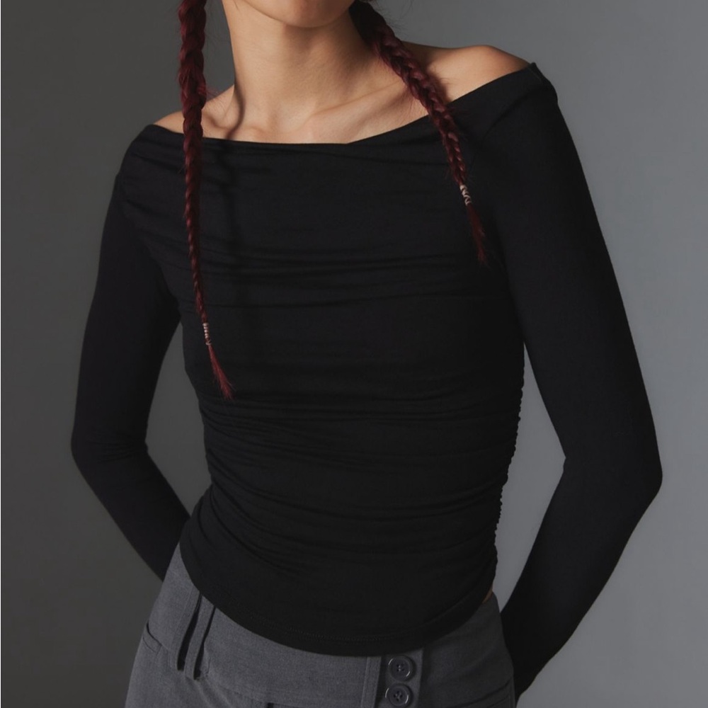 Silence + Noise Hadley Asymmetrical Black Off-Shoulder Long Sleeve Top